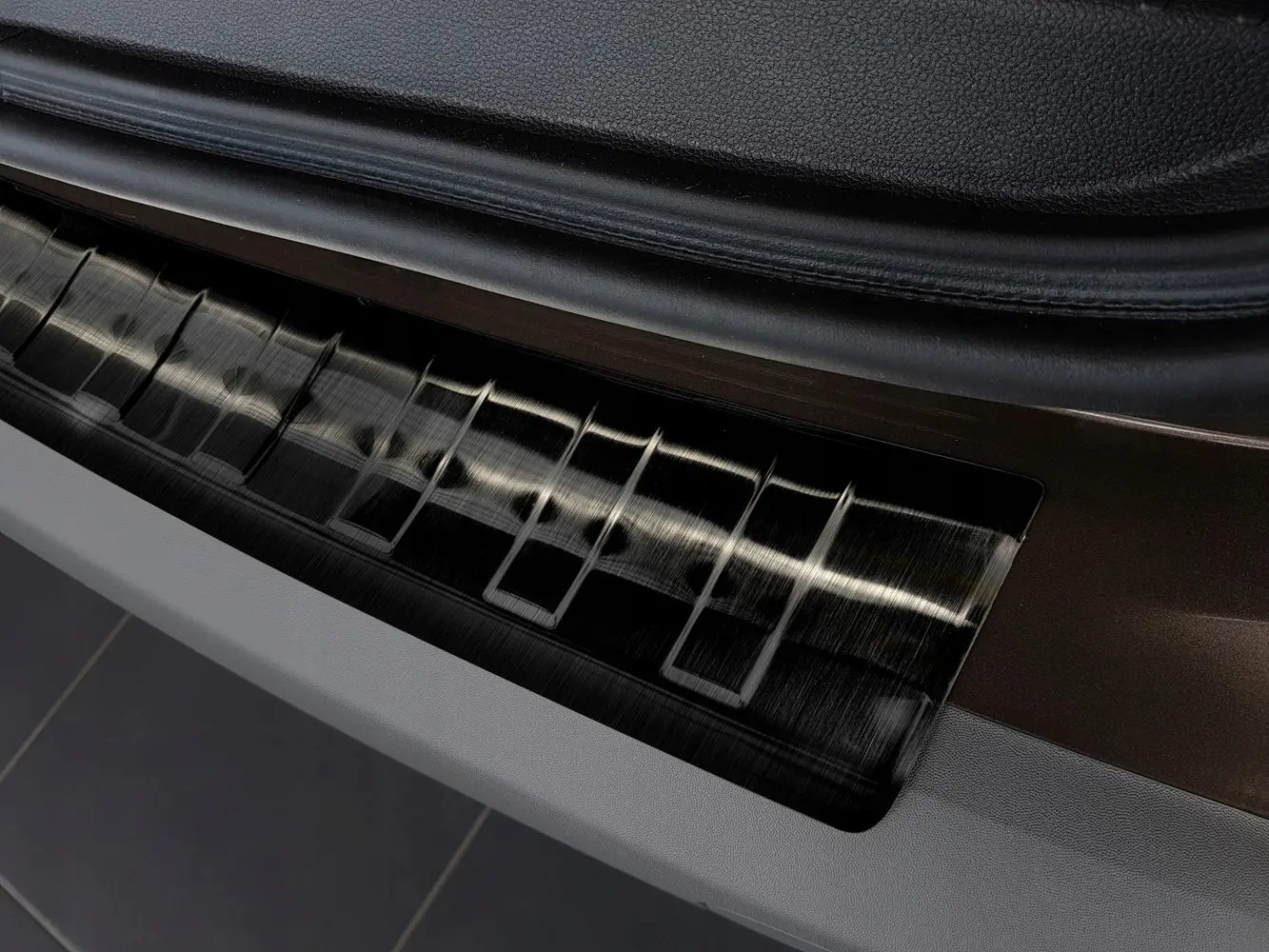Bakfangerbeskytter Dacia Duster II 2017 - 2023 – bilde 3