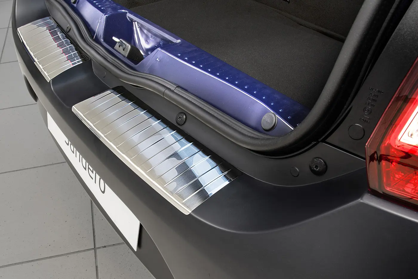 Bakfangerbeskytter Dacia Sandero II 2012 - 2020