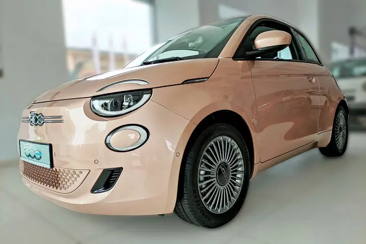 Bakfangerbeskytter Fiat 500e II 2020 -> │ Black Edition – bilde 8