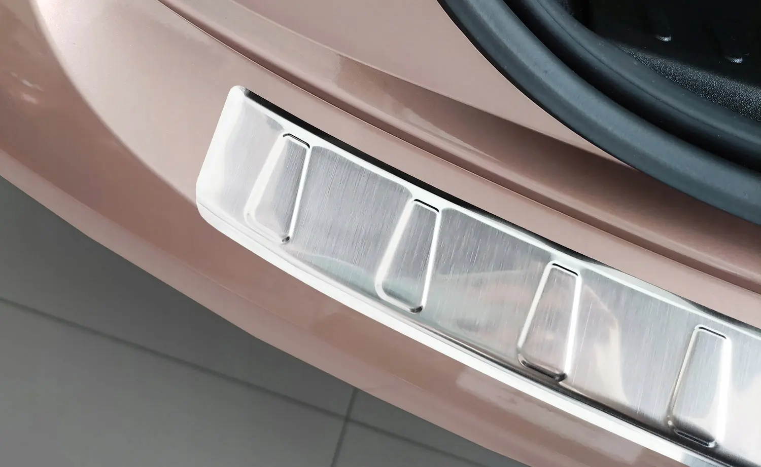 Bakfangerbeskytter Fiat 500e II 2020 -> │ Silver Edition – bilde 4