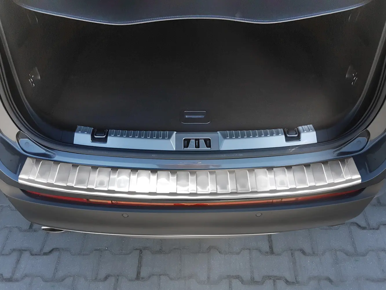 Bakfangerbeskytter Ford Edge II 2014-2018 (pre-facelift) passer til Eu-versjonen – bilde 3
