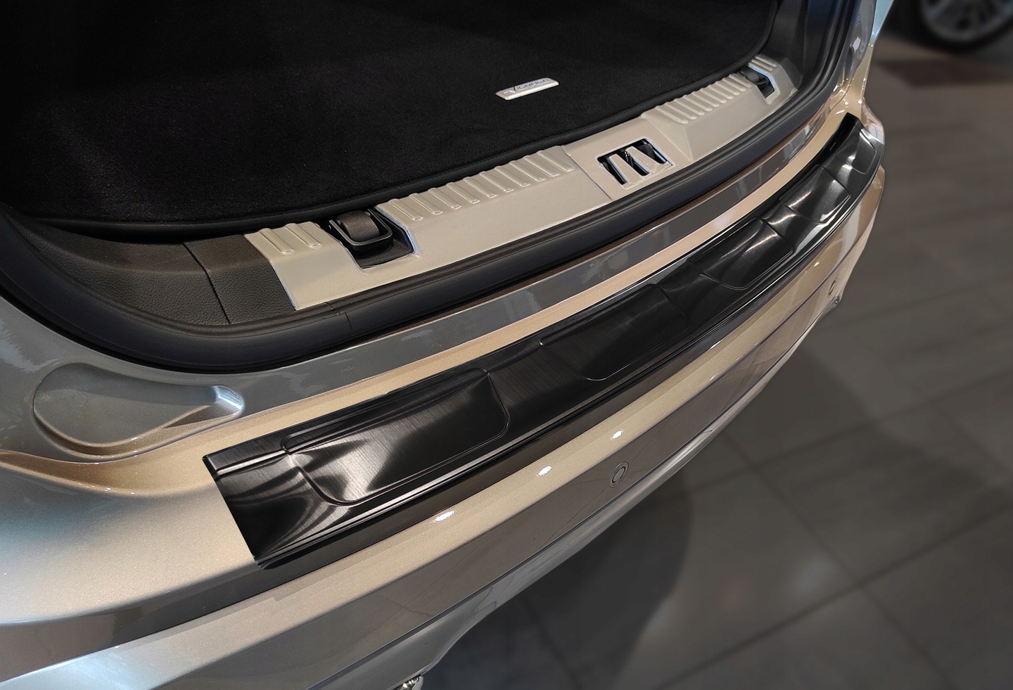 Bakfangerbeskytter Ford Edge II  2018-> passer til Eu-verjonen – bilde 3