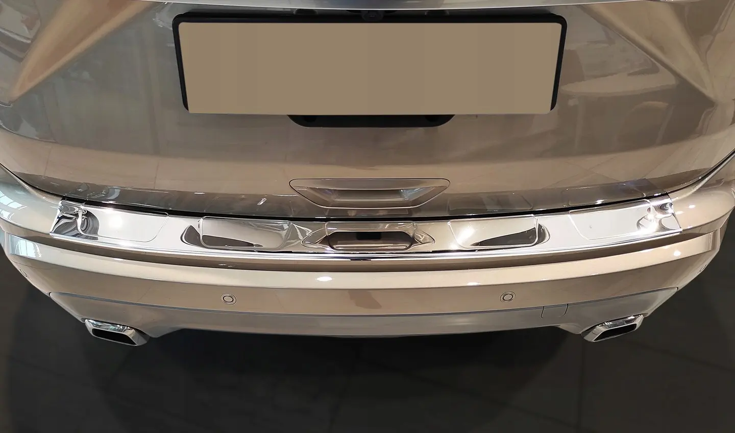 Bakfangerbeskytter Ford Edge II Facelift 2018-> passer til Eu-verjonen – bilde 3