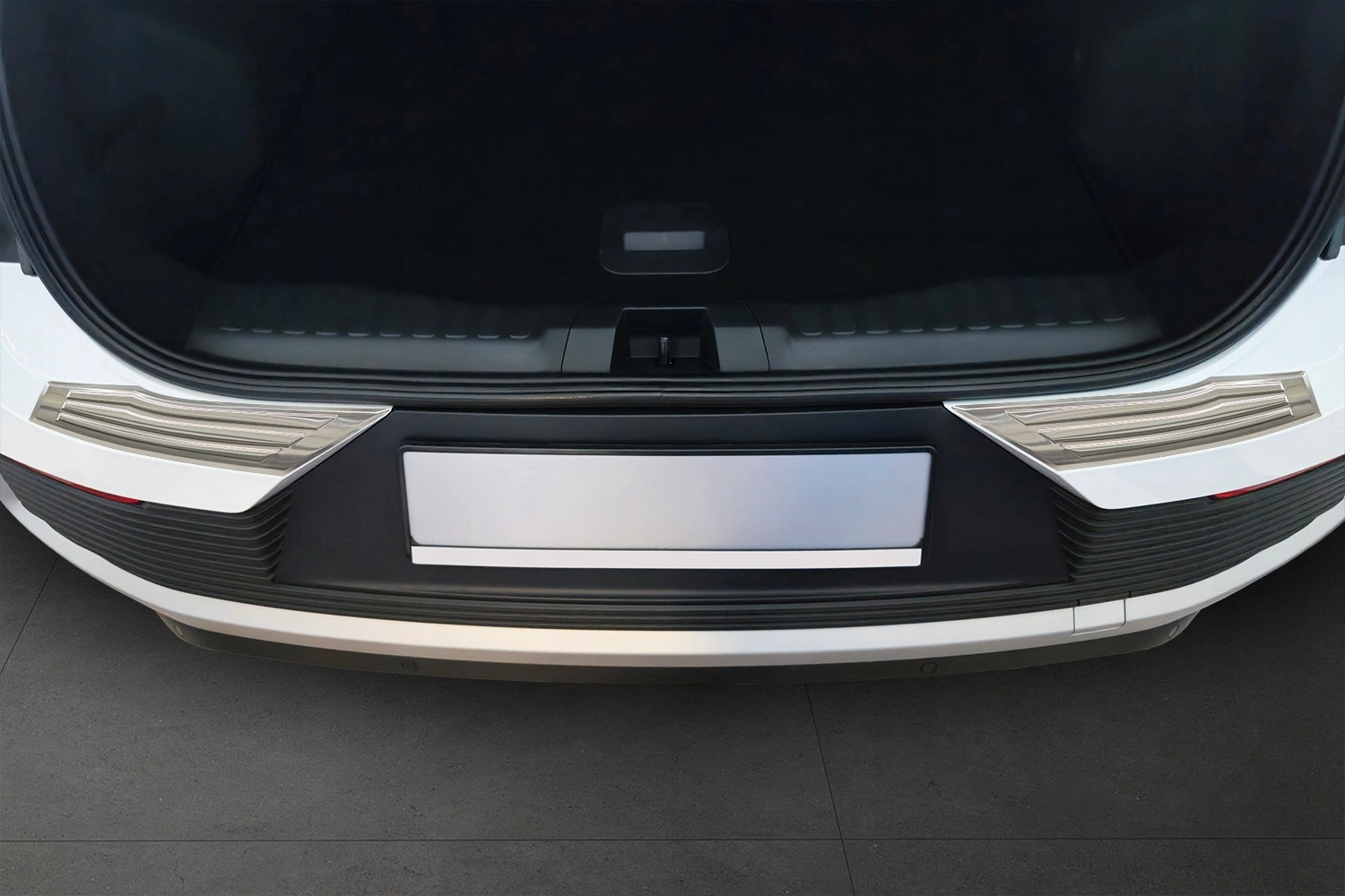 Bakfangerbeskytter Ford Explorer EV 2023 -> │ Sølv - Silver Steel Edition – bilde 2