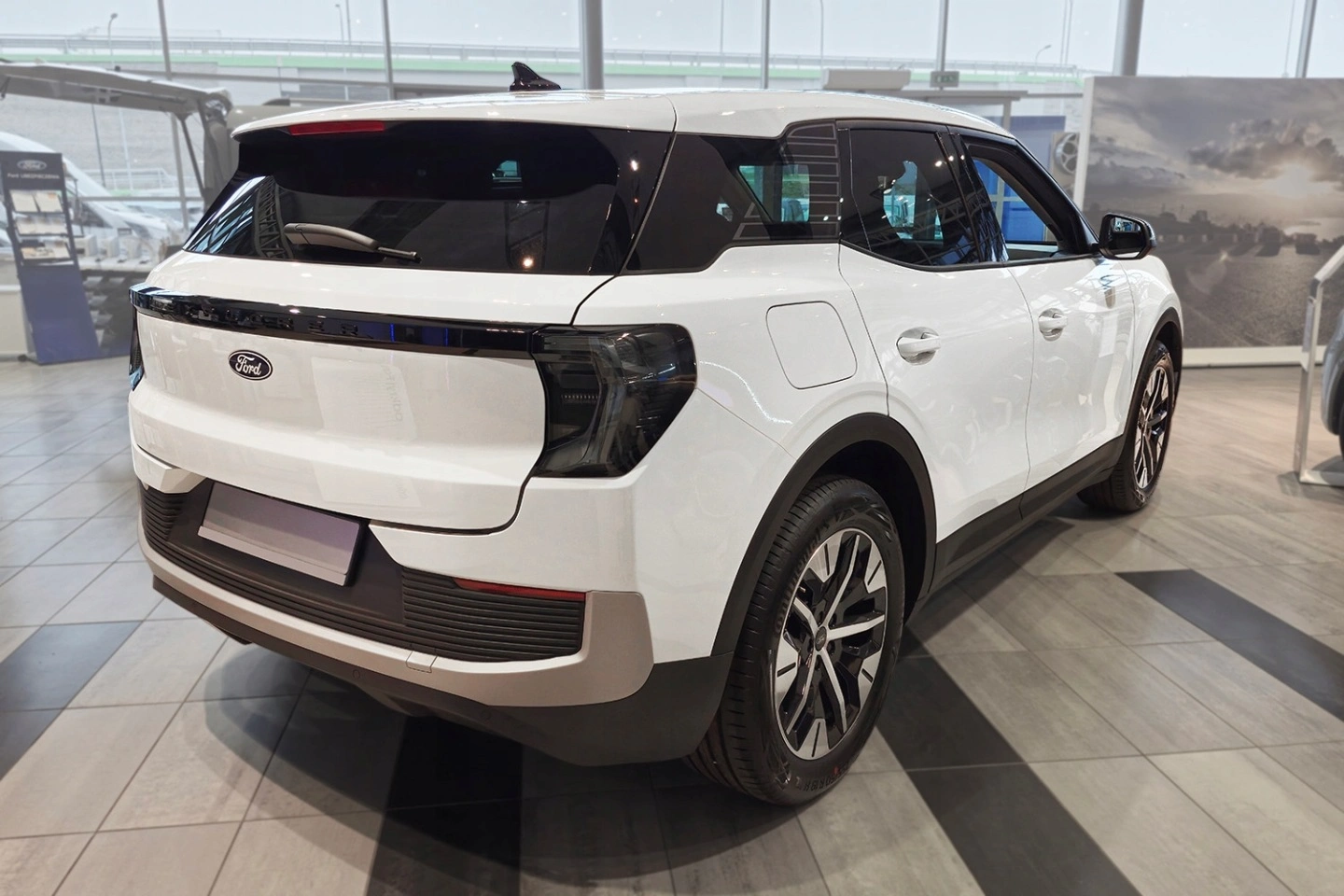 Bakfangerbeskytter Ford Explorer EV 2023 -> │ Sølv - Silver Steel Edition – bilde 5