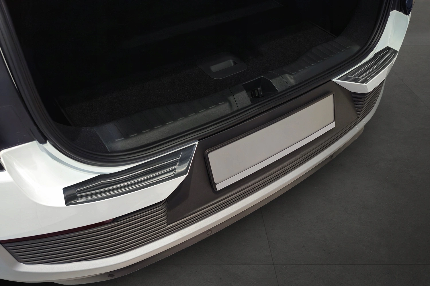 Bakfangerbeskytter Ford Explorer EV 2023 -> │ Sort - Black Edition
