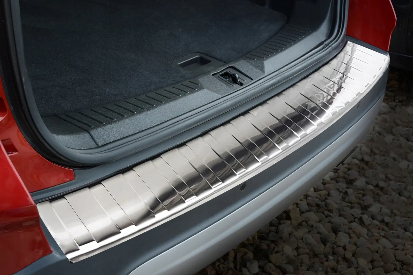 Bakfangerbeskytter Ford Kuga II / Kuga Vignale 2013 - 2019 – bilde 2