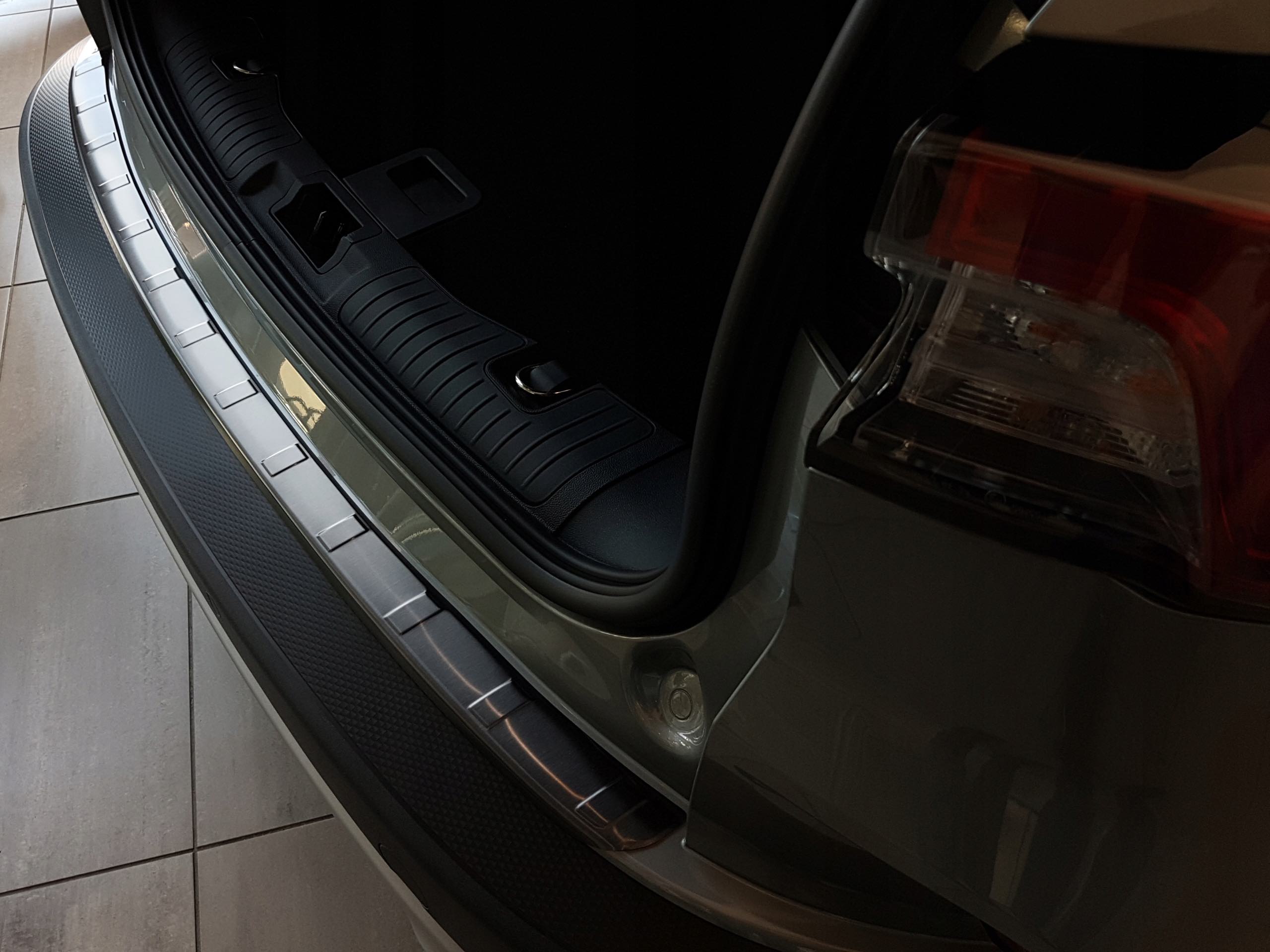 Bakfangerbeskytter Ford Kuga III 2019->
