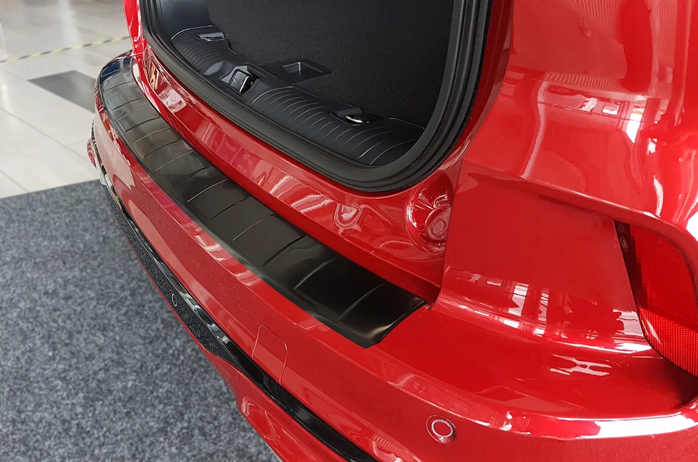 Bakfangerbeskytter Ford Kuga III ST-Line 2019-> – bilde 3