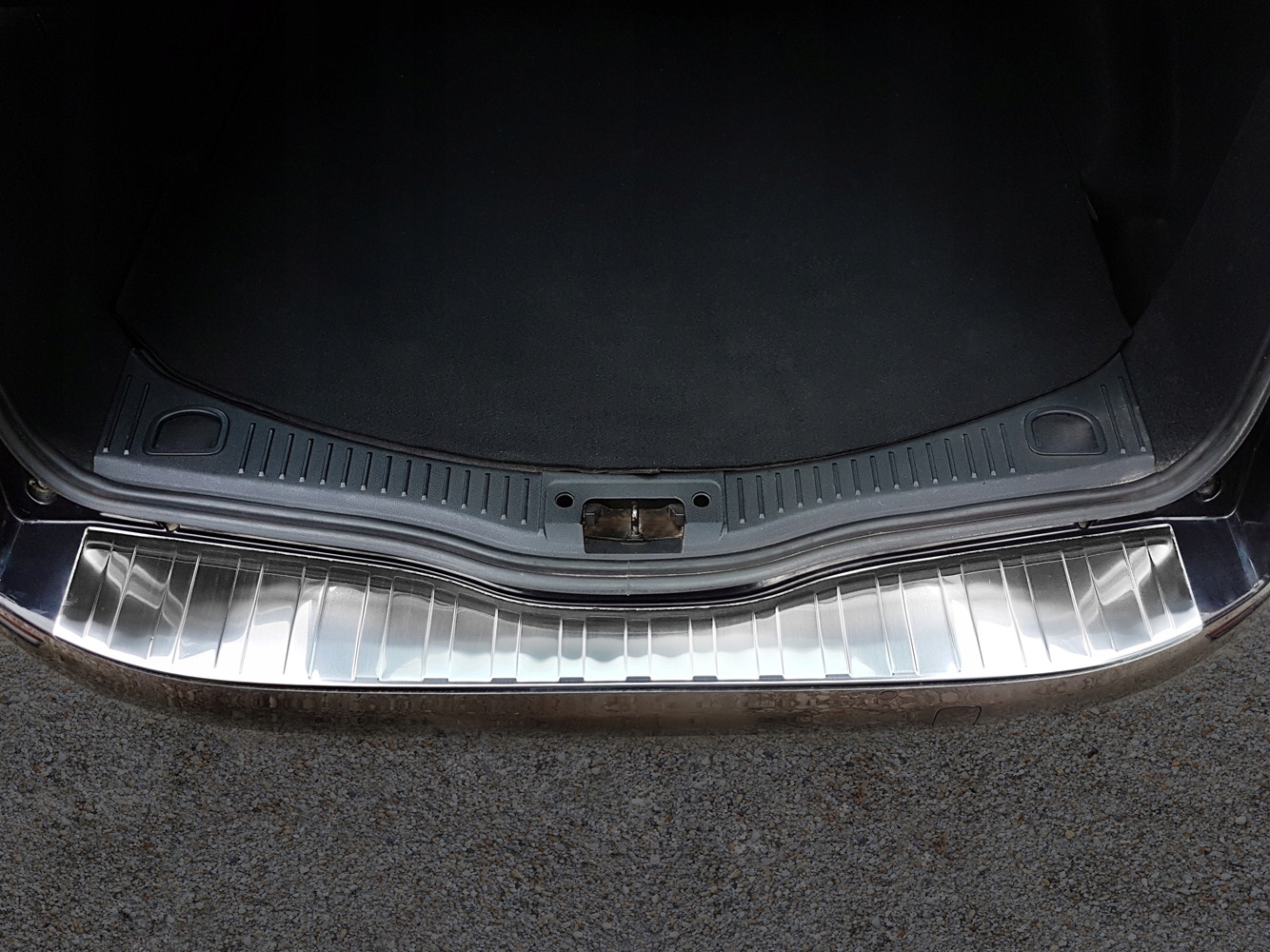 Bakfangerbeskytter Ford Mondeo IV Stasjonsvogn 2007 - 2010 – bilde 3