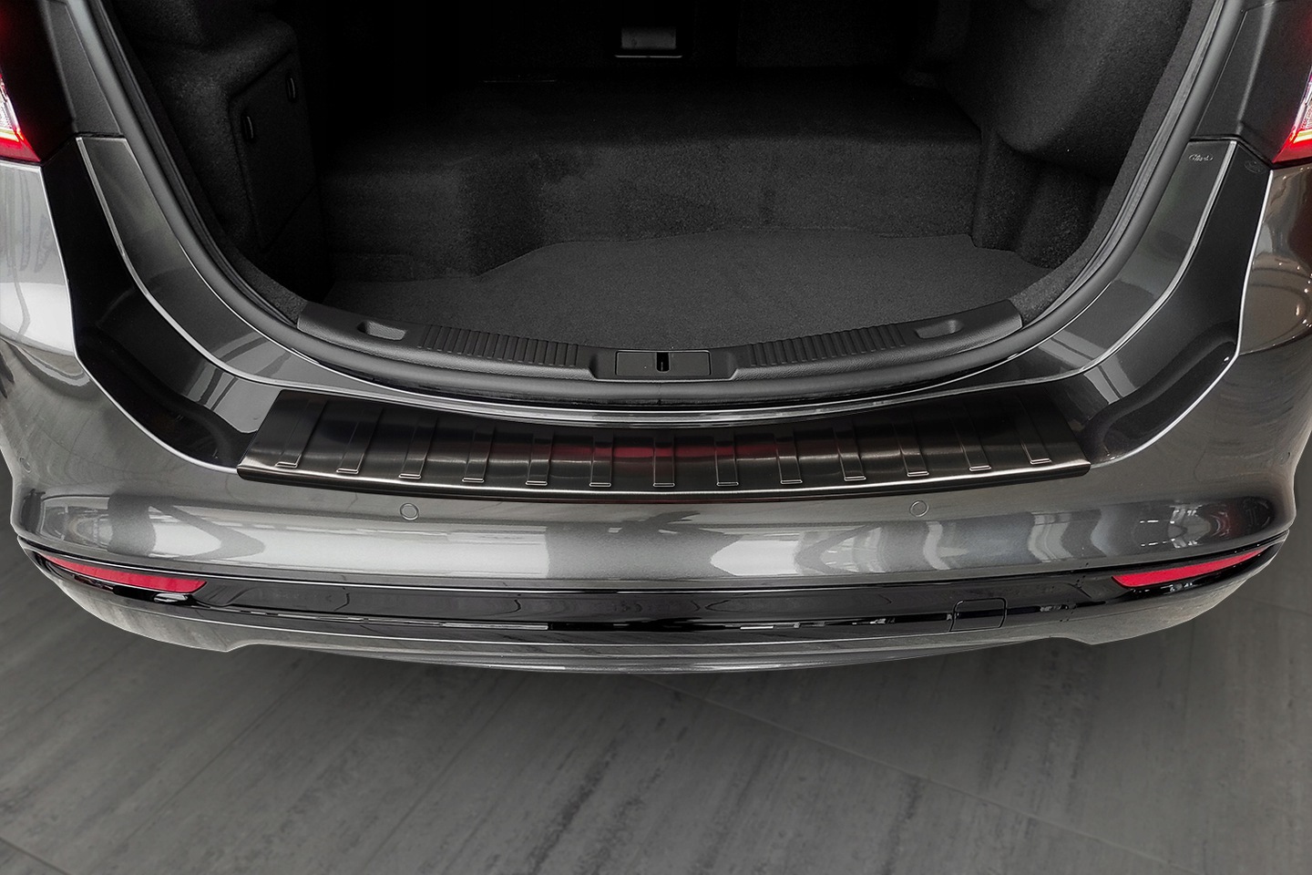 Bakfangerbeskytter Ford Mondeo V 2014 - 2022 – bilde 3