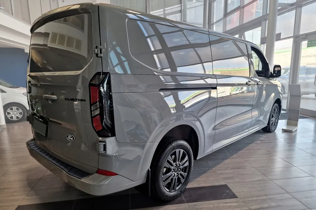 Bakfangerbeskytter Ford Transit Custom II / Tourneo Custom II 2023 -> / VW T7 Transporter 2024 -> │ Black Edition – bilde 4