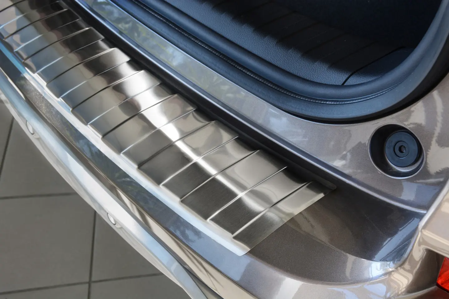 Bakfangerbeskytter Honda CR-V IV Facelift 2014 - 2018 – bilde 2
