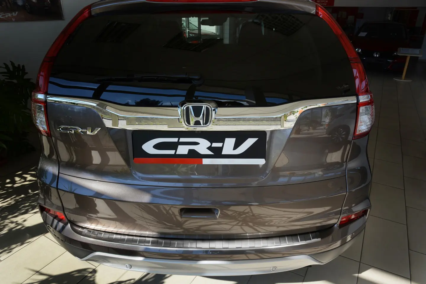Bakfangerbeskytter Honda CR-V IV Facelift 2014 - 2018 – bilde 6