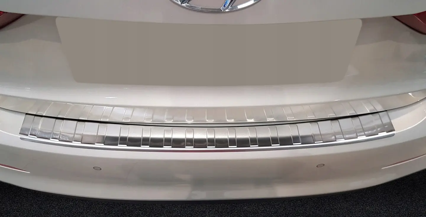 Bakfangerbeskytter Hyundai Elantra VI 2016-> – bilde 3