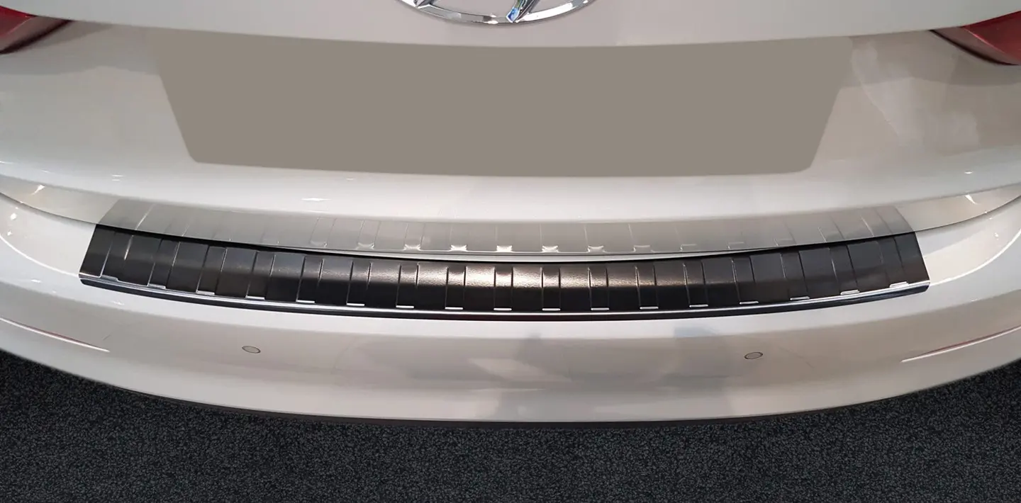 Bakfangerbeskytter Hyundai Elantra VI 2016->