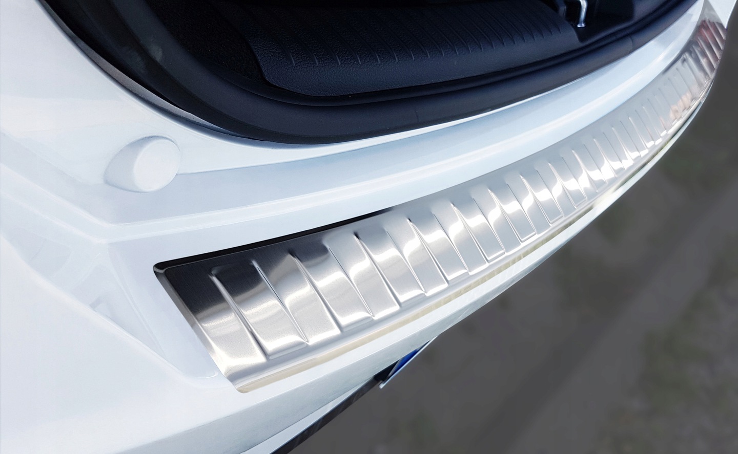 Bakfangerbeskytter Hyundai i30 III Hatchback Facelift 2020 ->