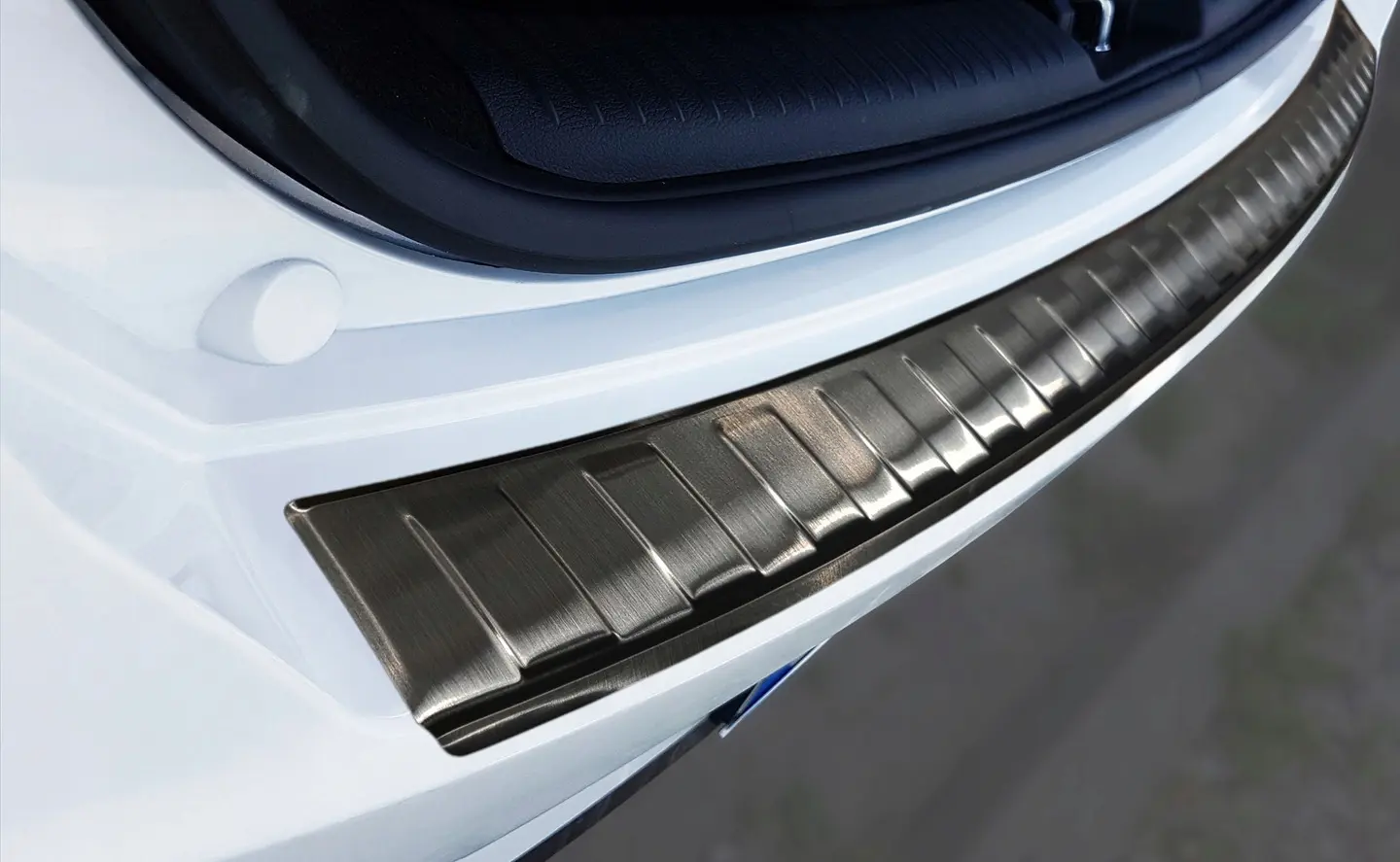 Bakfangerbeskytter Hyundai i30 III Hatchback Facelift 2020 ->