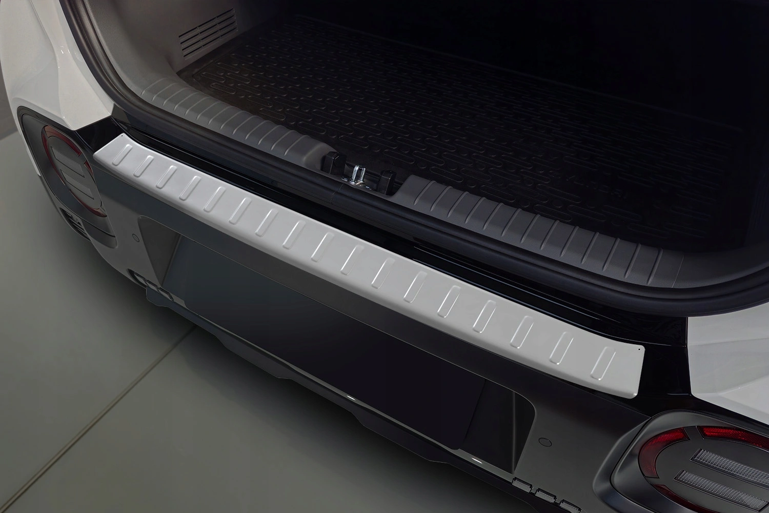 Bakfangerbeskytter Hyundai Inster 2025 -> │ Silver Matt Edition