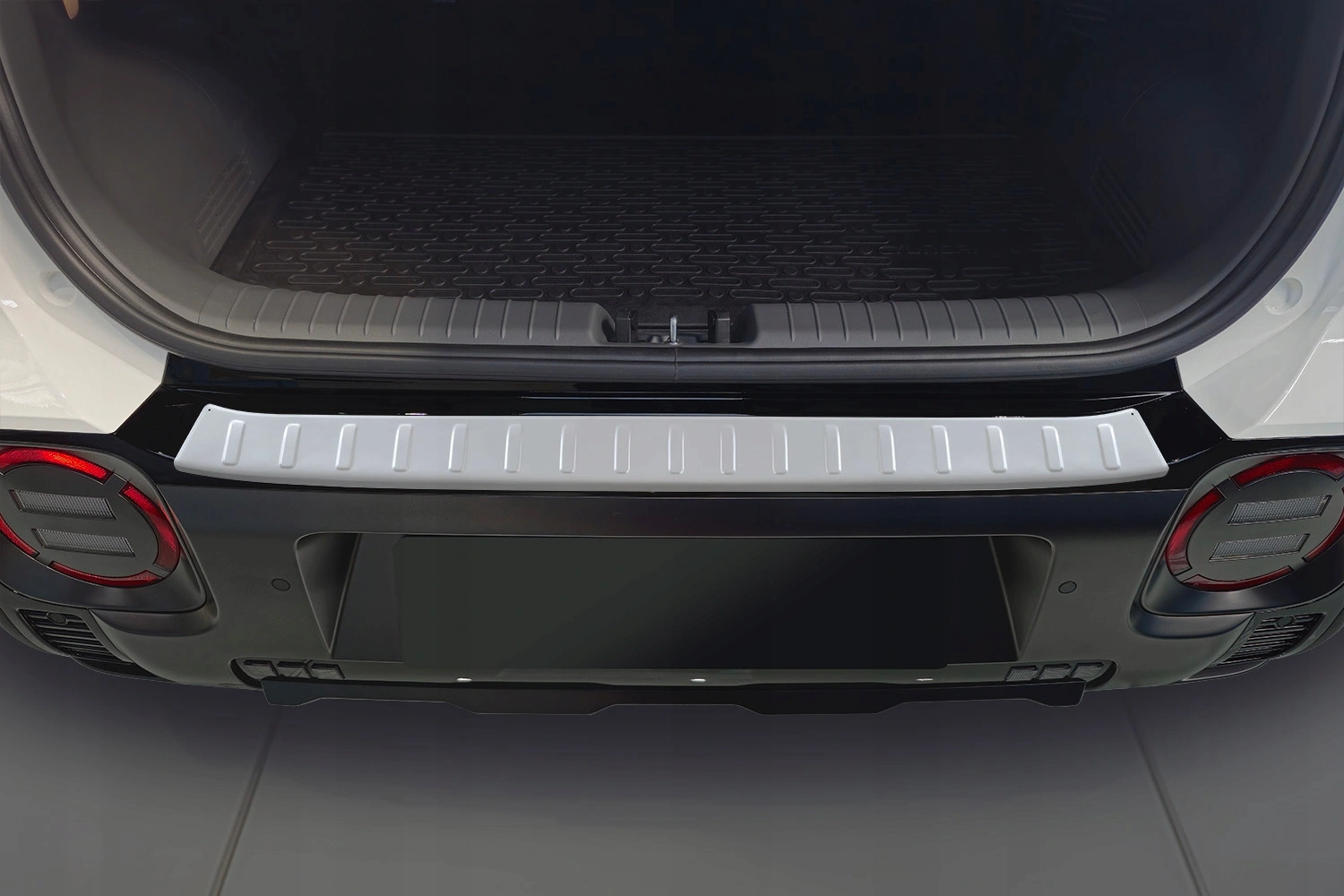 Bakfangerbeskytter Hyundai Inster 2025 -> │ Silver Matt Edition – bilde 2