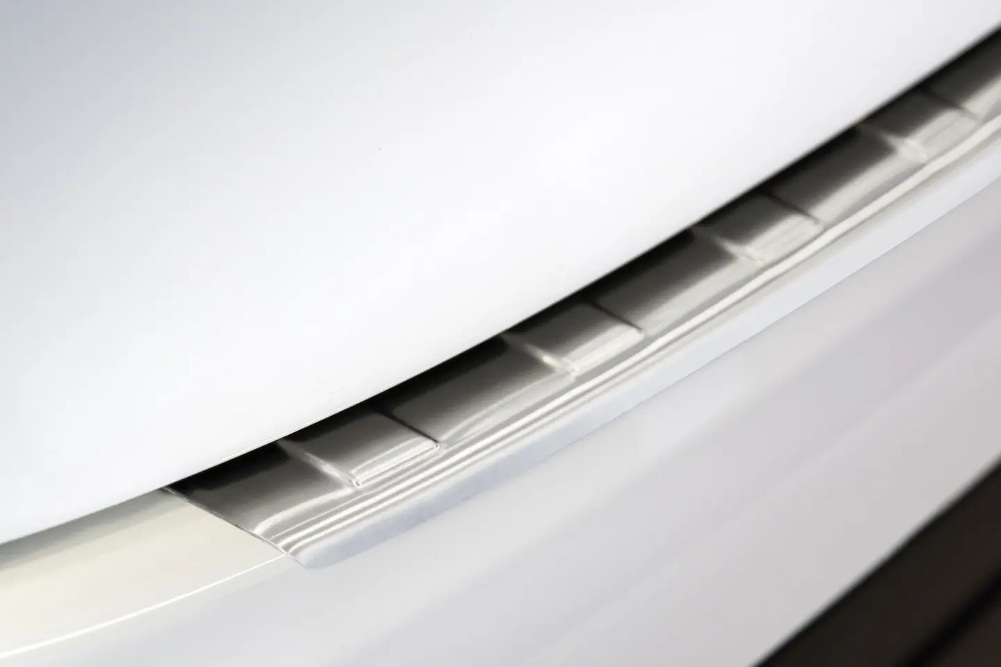 Bakfangerbeskytter Jaguar F-Pace 2016-> – bilde 2