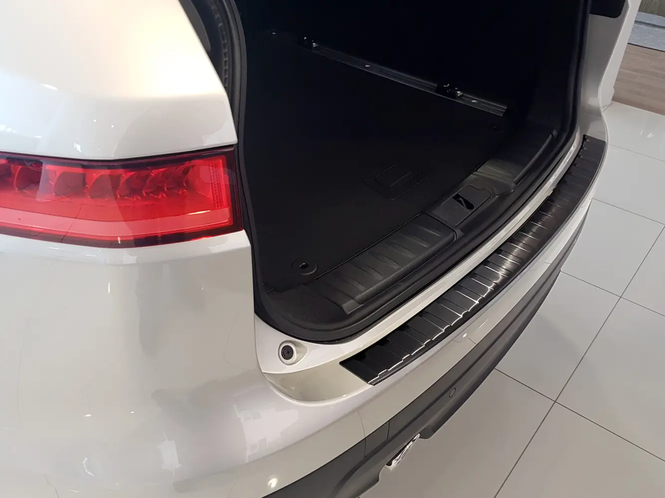 Bakfangerbeskytter Jaguar F-Pace 2016-> – bilde 2