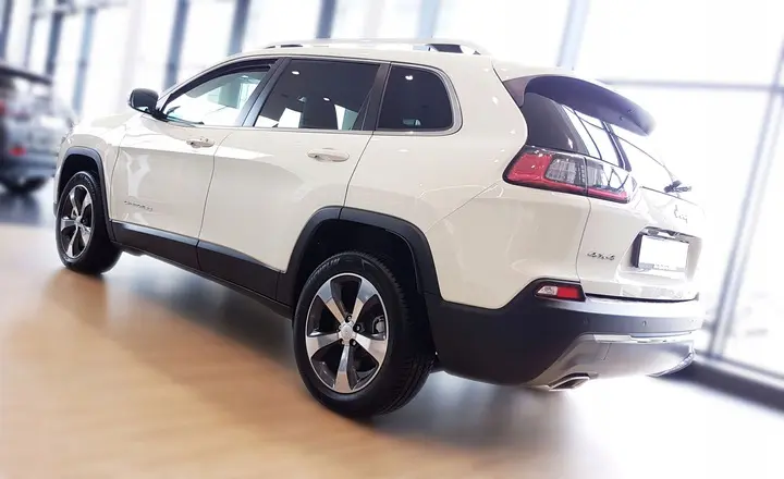 Bakfangerbeskytter Jeep Cherokee V Facelift 2018 - 2023 – bilde 7