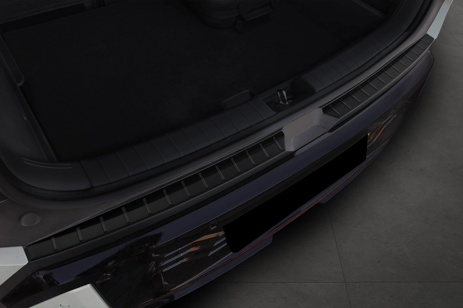 Bakfangerbeskytter Kia EV3 GT-Line 2024 -> │ Svart Matt