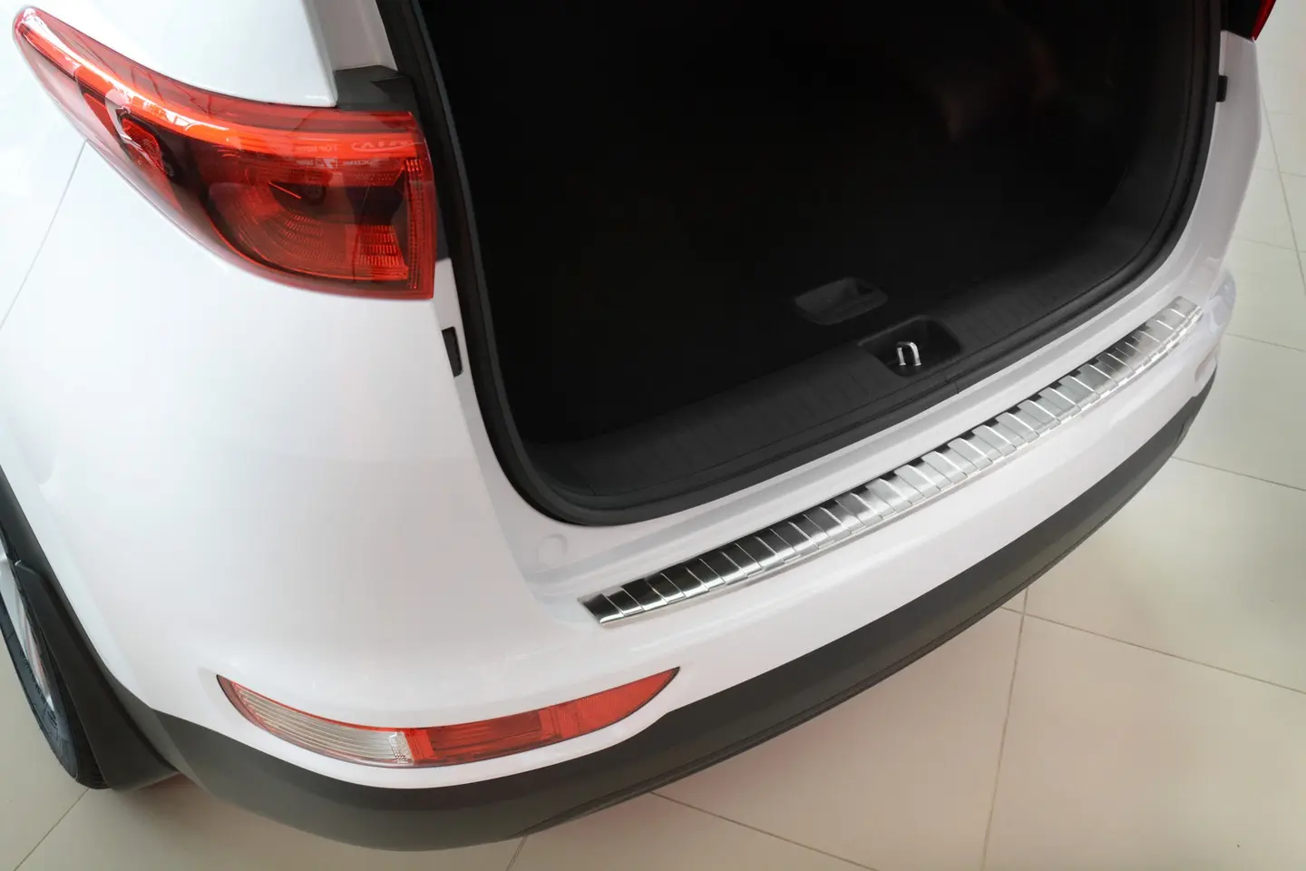 Bakfangerbeskytter Kia Sportage IV 2015 - 2018 | Silver Edition