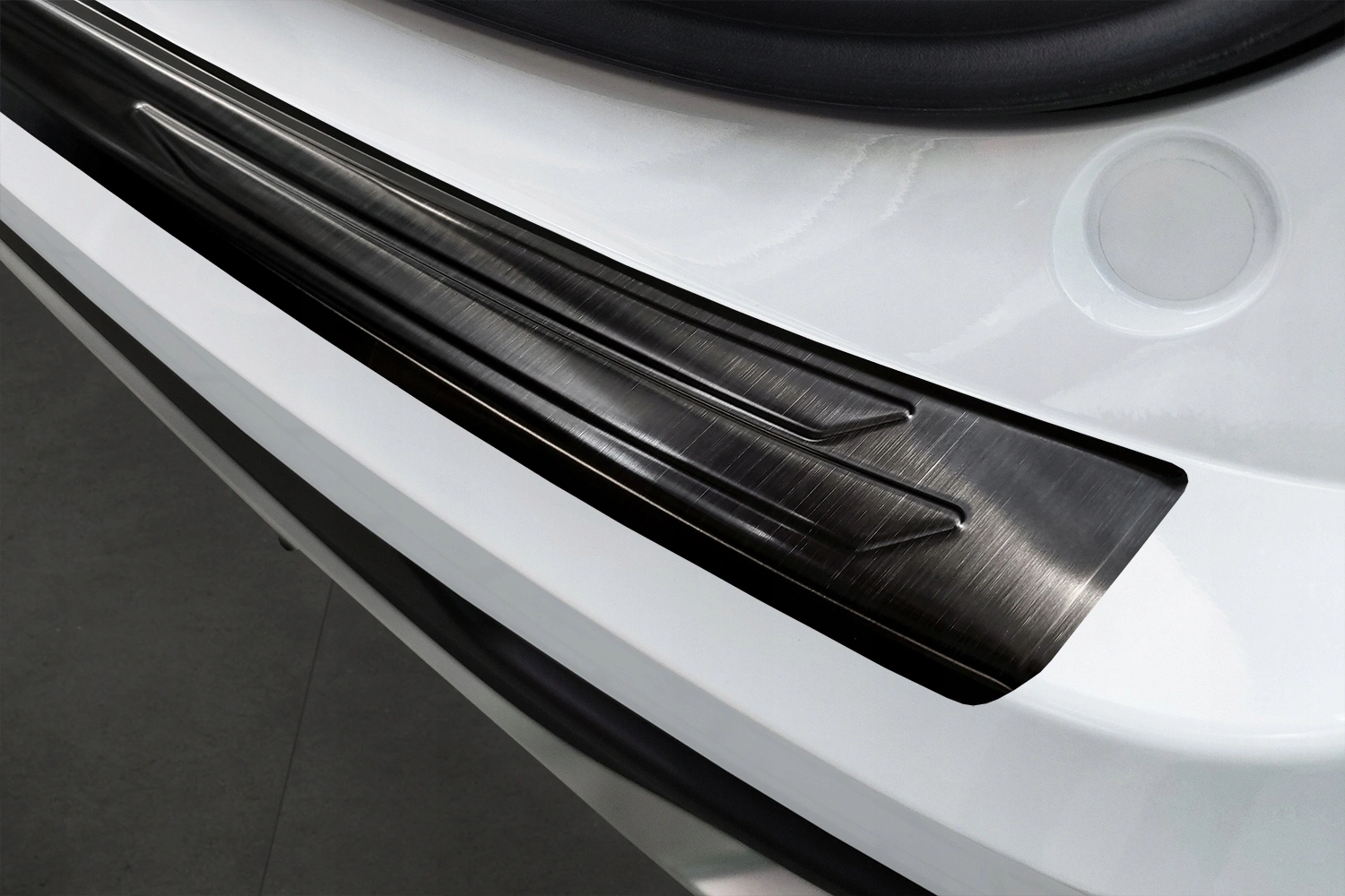 Bakfangerbeskytter Lexus NX II 2021 -> │ Black Edition – bilde 5