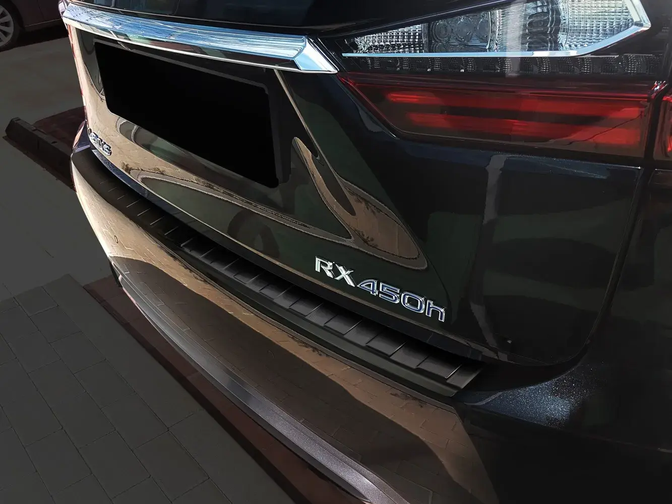 Bakfangerbeskytter Lexus RX 450h IV 2015 - 2019 | Black Edition