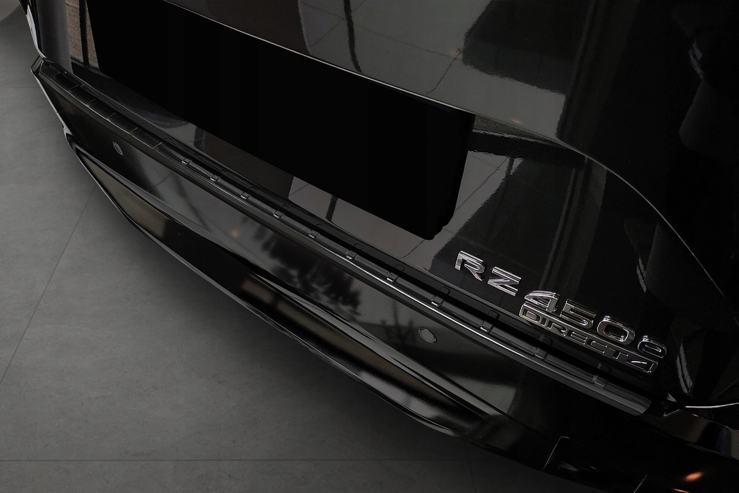 Bakfangerbeskytter Lexus RZ 2023 -> │ Black Edition – bilde 3