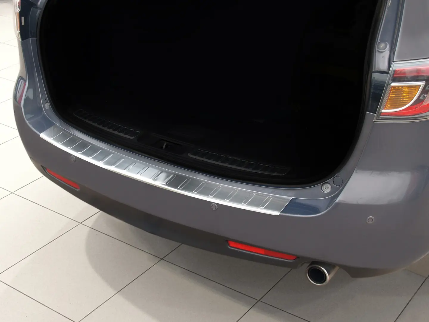 Bakfangerbeskytter Mazda 6 II (GH) Stasjonsvogn 2007 - 2012 │ Silver Edition