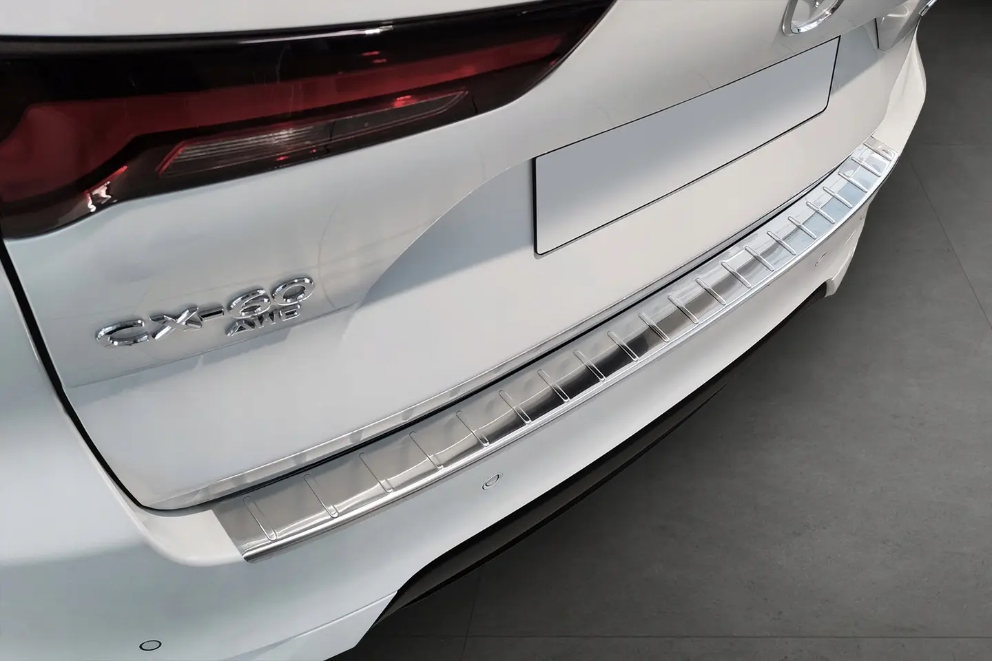 Bakfangerbeskytter Mazda CX-60 2022->