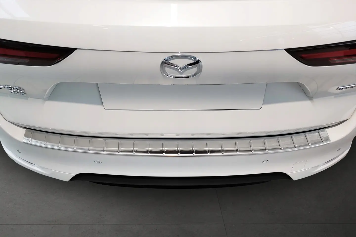 Bakfangerbeskytter Mazda CX-60 2022-> – bilde 2