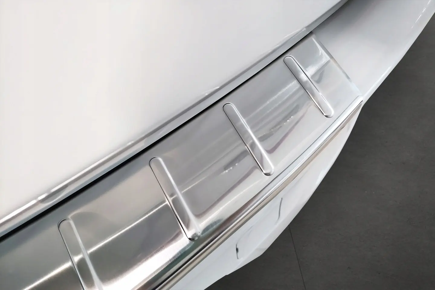 Bakfangerbeskytter Mazda CX-60 2022-> – bilde 4
