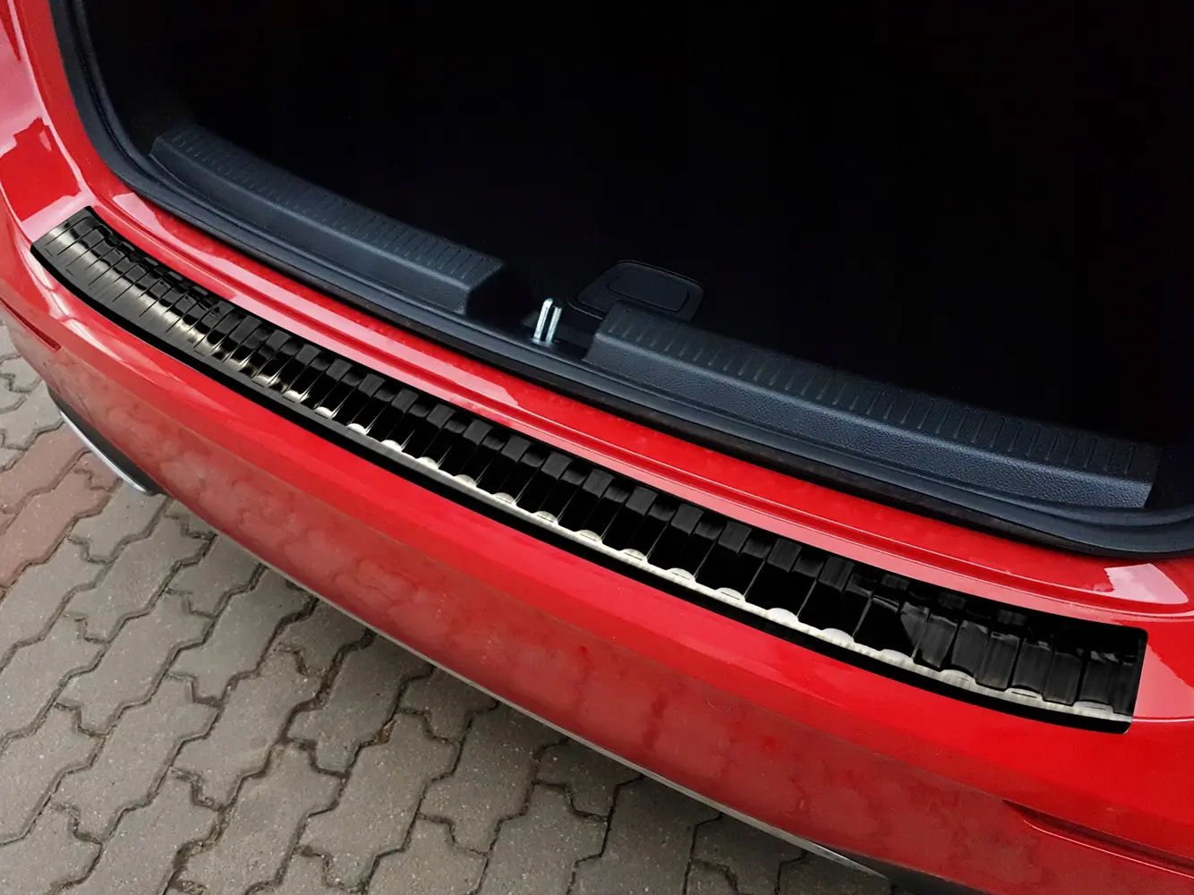 Bakfangerbeskytter Mercedes-Benz A IV W177 2018-> Black Edition