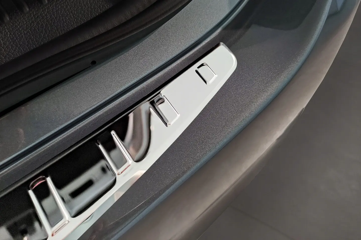 Bakfangerbeskytter Mercedes-Benz C-Class V (W206) 2021-> – bilde 4