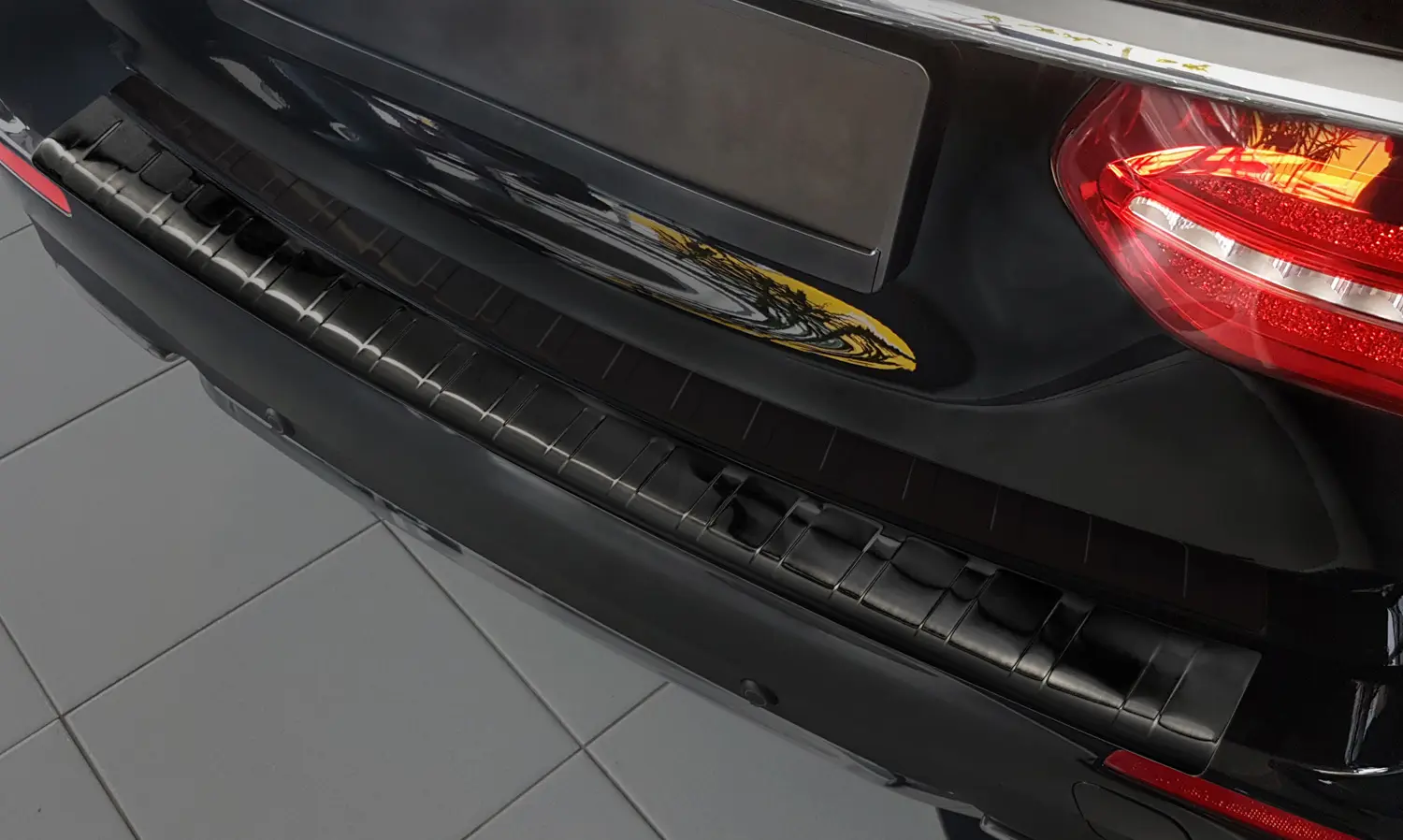 Bakfangerbeskytter Mercedes-Benz E (S213) Stasjonsvogn 2016 - 2023