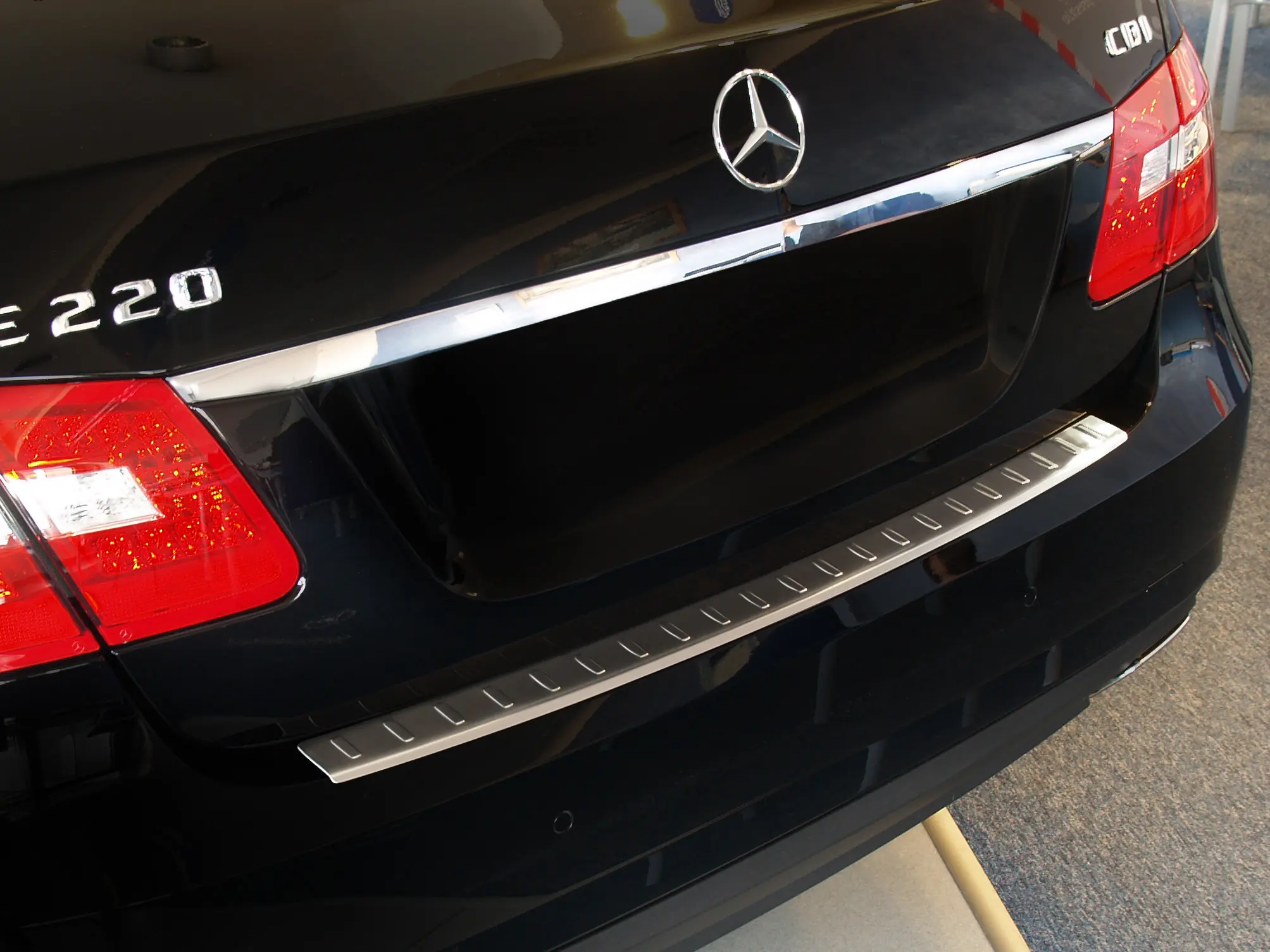 Bakfangerbeskytter Mercedes-Benz E W212 Sedan 2009 - 2013 (pre-facelift)