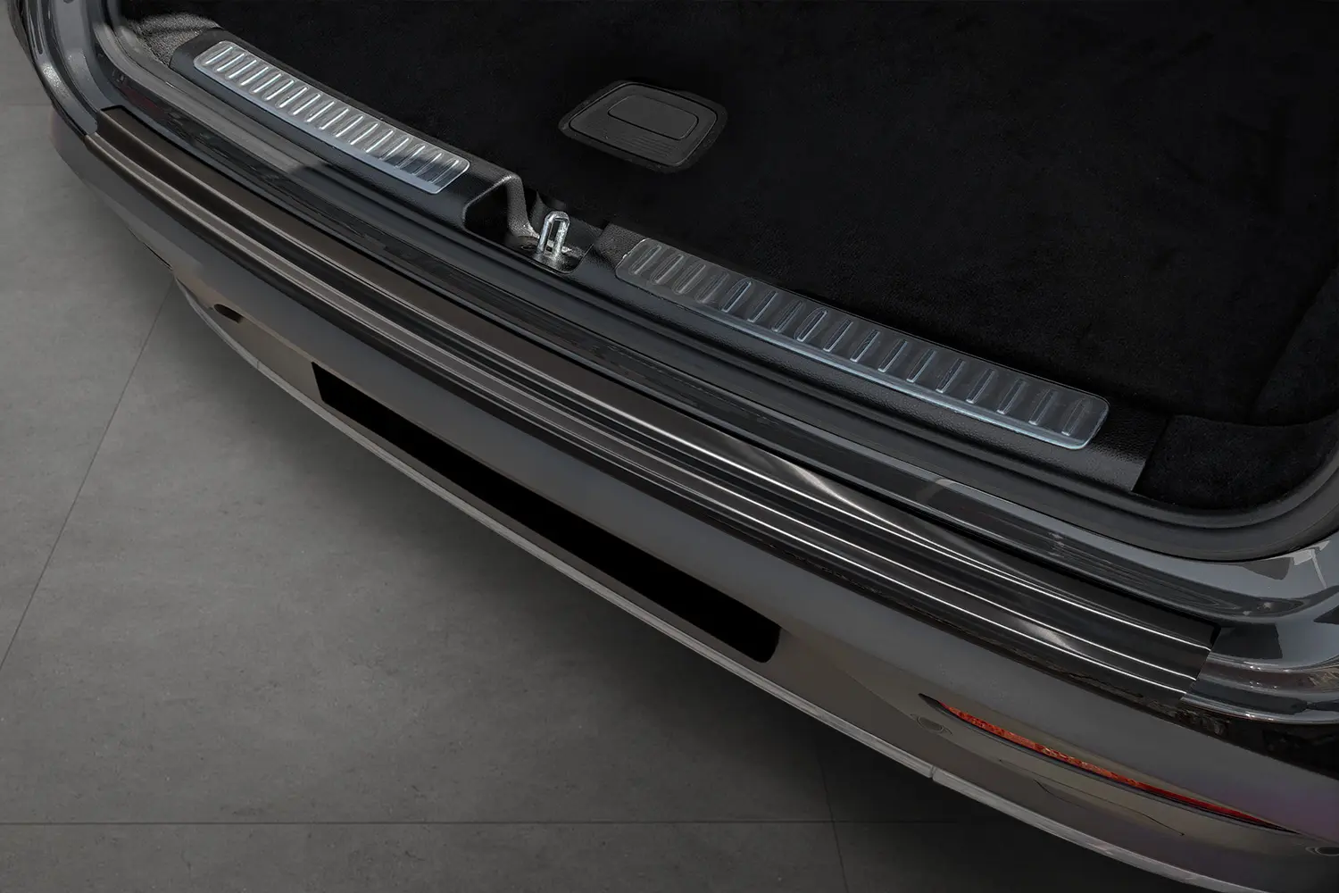 Bakfangerbeskytter Mercedes-Benz EQC (N293) 2019 - 2023 │ Black Edition