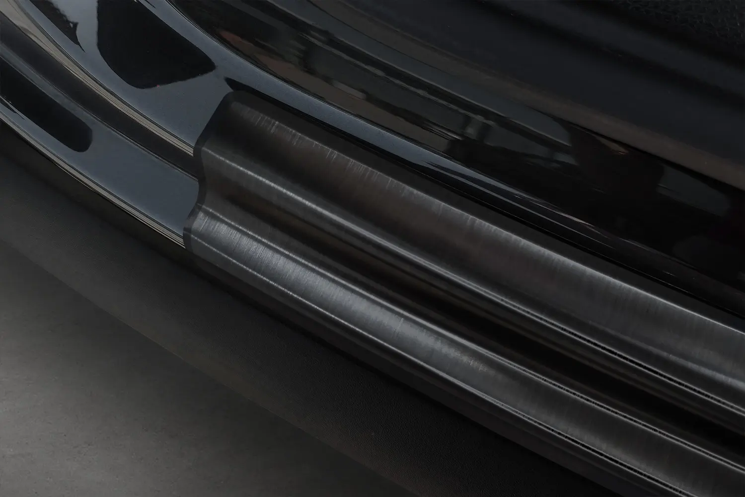 Bakfangerbeskytter Mercedes-Benz EQC (N293) 2019 - 2023 │ Black Edition – bilde 2