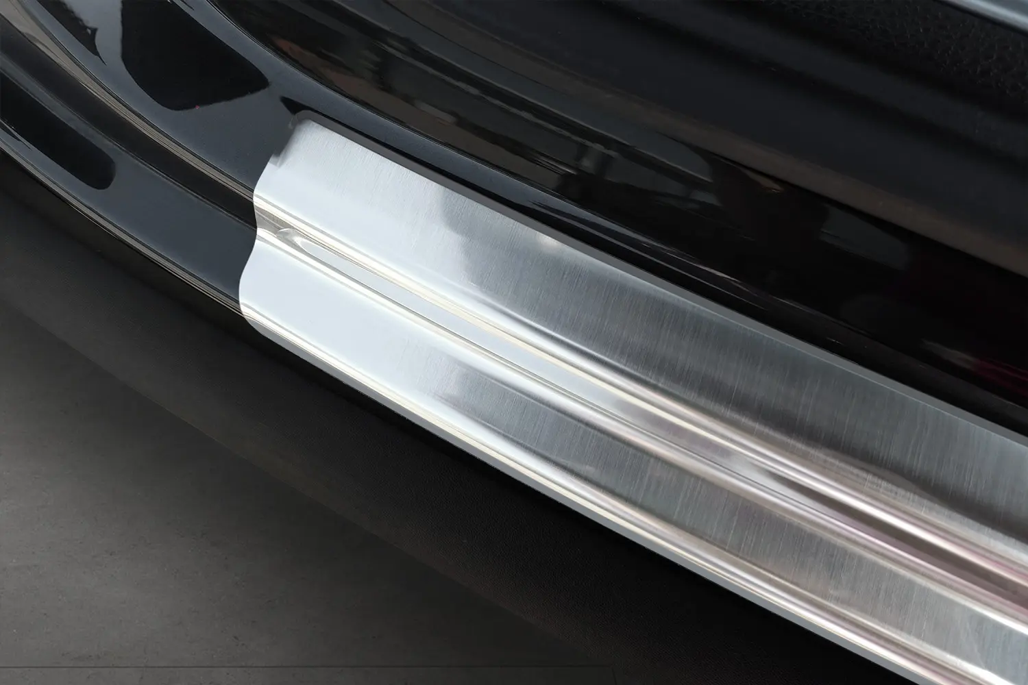 Bakfangerbeskytter Mercedes-Benz EQC (N293) 2019 - 2023 │ Silver Edition – bilde 3