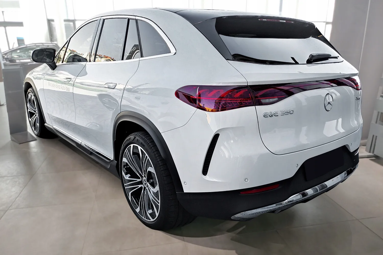Bakfangerbeskytter Mercedes-Benz EQE SUV (X294) 2023 -> │ Black Edition – bilde 4