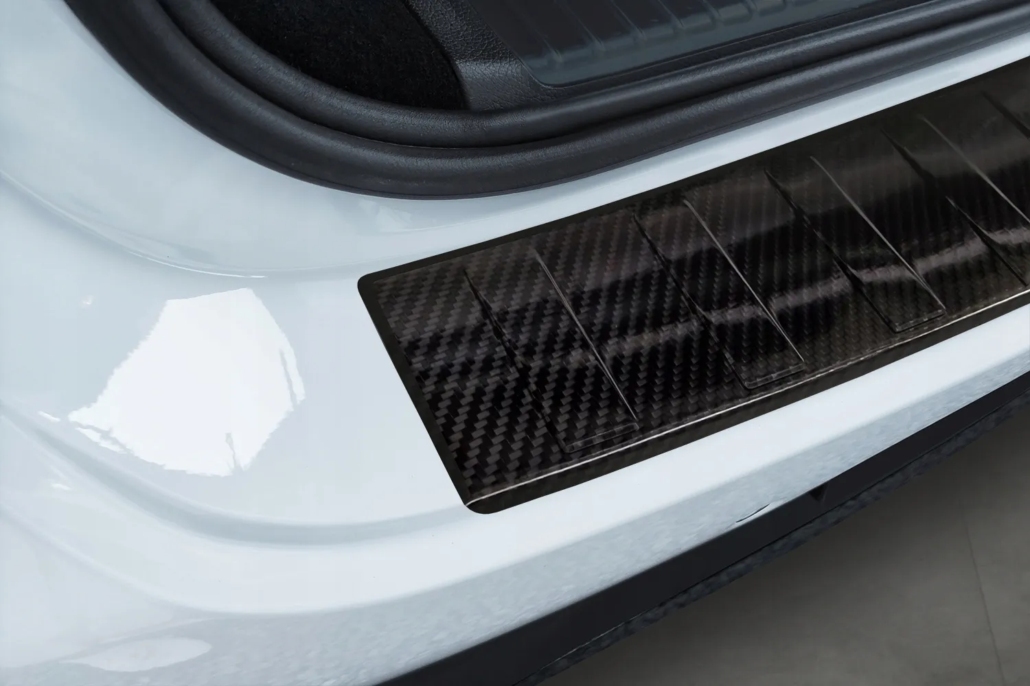 Bakfangerbeskytter Mercedes-Benz EQE SUV (X294) 2023 -> │ Carbon Edition – bilde 3