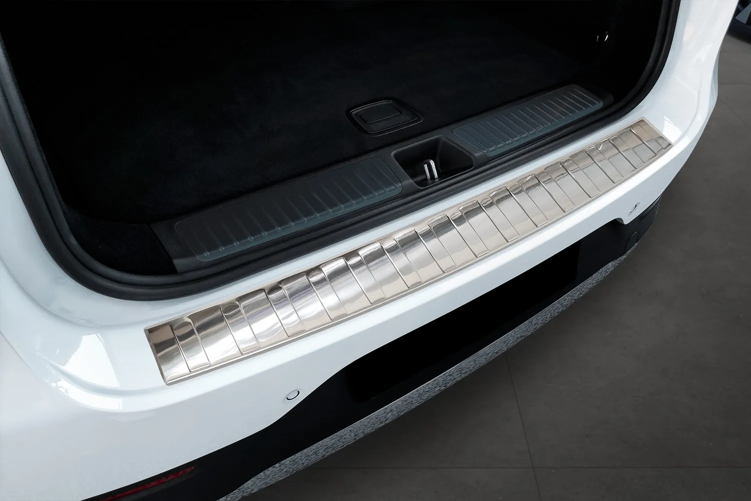 Bakfangerbeskytter Mercedes-Benz EQE SUV (X294) 2023 -> │ Silver Edition
