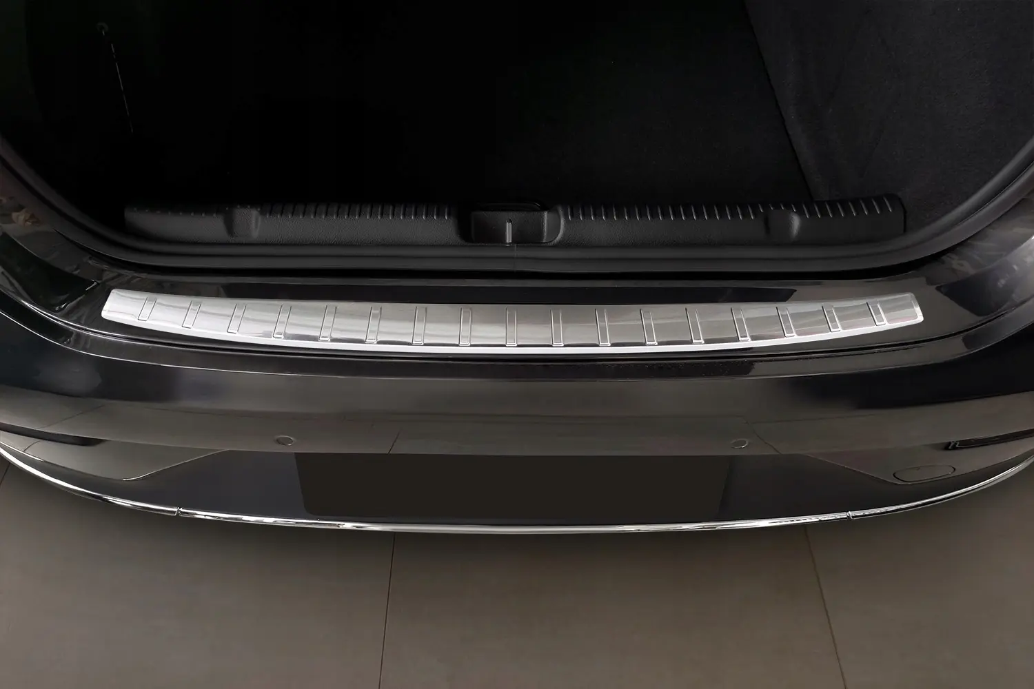 Bakfangerbeskytter Mercedes-Benz EQE (V295) 2022 -> | Silver Edition – bilde 2