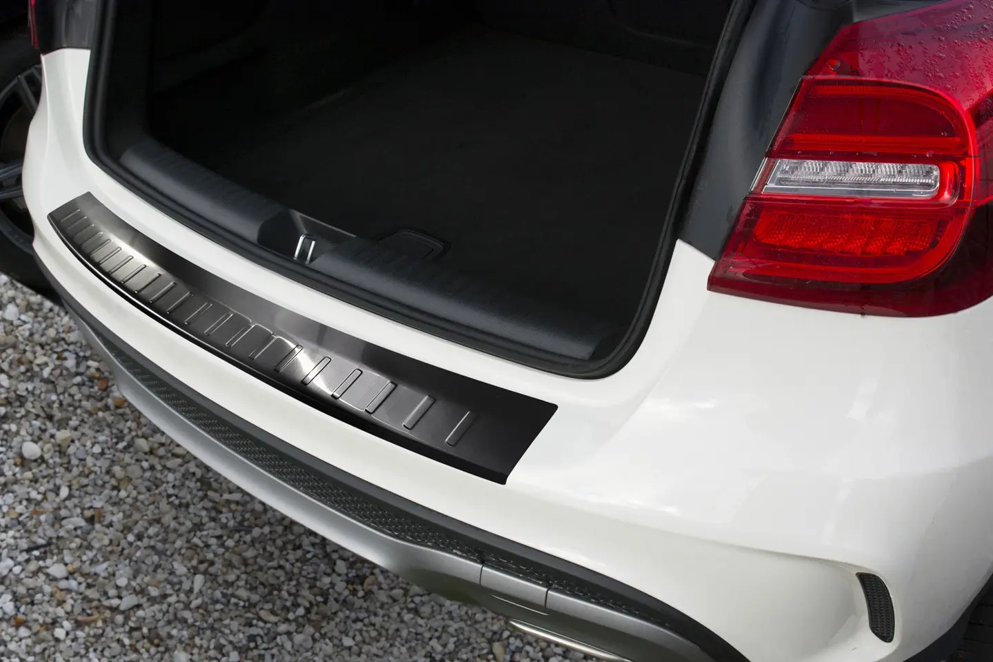 Bakfangerbeskytter Mercedes-Benz GLA (X156) 2013 - 2019 | Black Edition