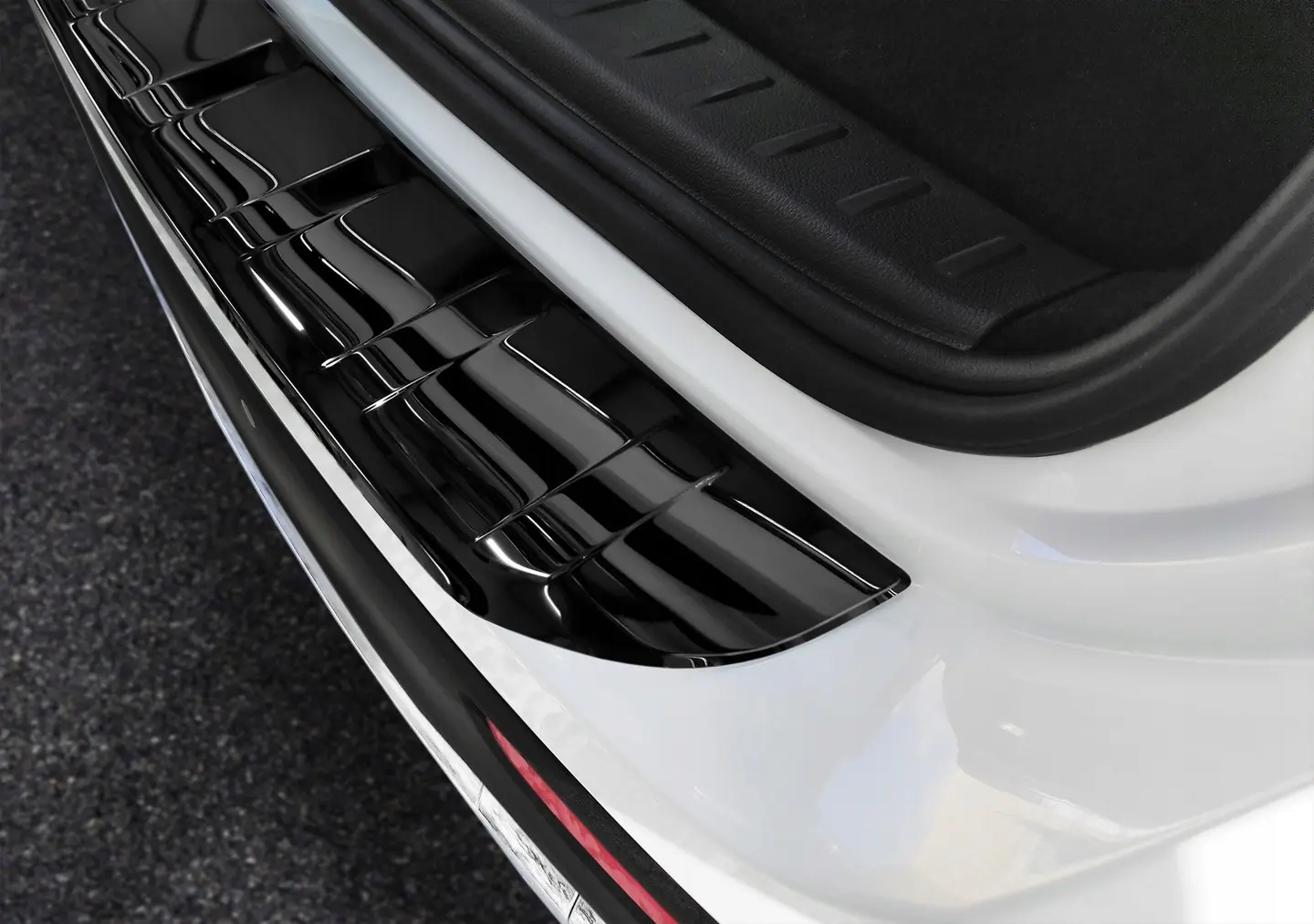 Bakfangerbeskytter Mercedes-Benz GLB-Class X247 2019 - 2026 Black Editon – bilde 4
