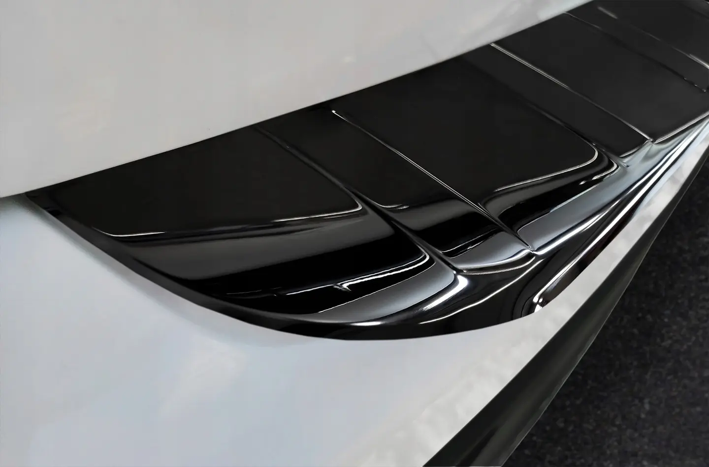Bakfangerbeskytter Mercedes-Benz GLB-Class X247 2019 - 2026 Black Editon – bilde 5